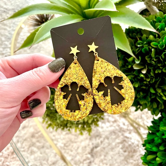 Acrylic Angel Earrings - Picture 3 of 3